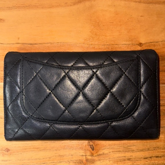 🐝🐝SOLD🐝🐝CHANEL Classic Long Black Quilted Caviar Leather Wallet - Picture 2 of 9